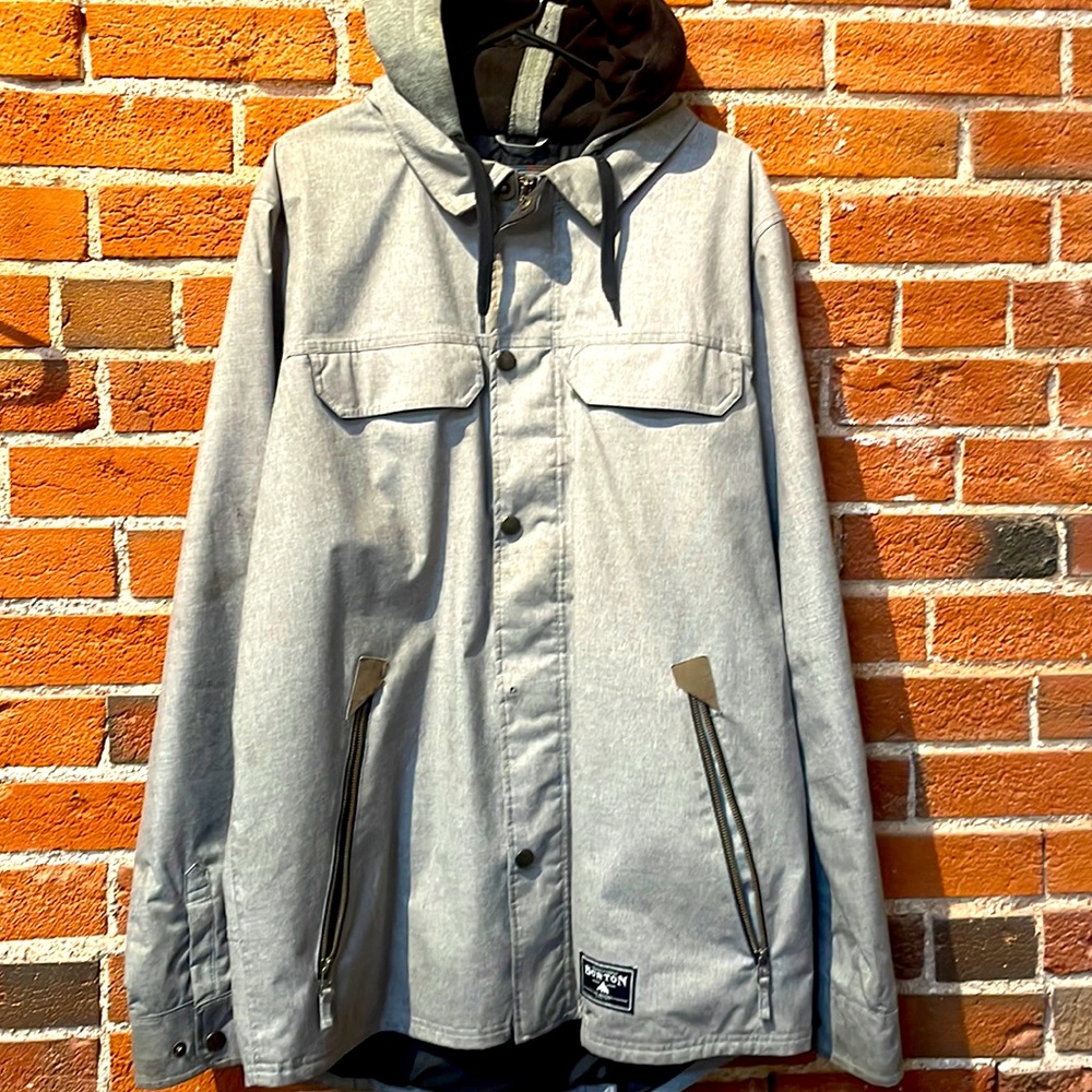 BURTON SNOWBOARD DRYRIDE COAT - Men’s Large Light Gray (Missing button)